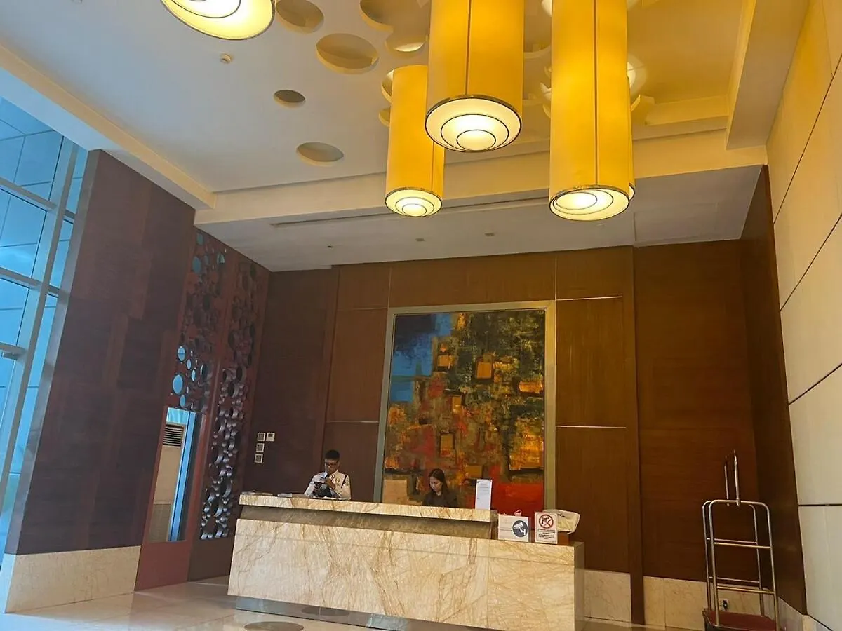Apartment Loft-Type, Loft In Makati, In Front Greenbelt Mall Manila